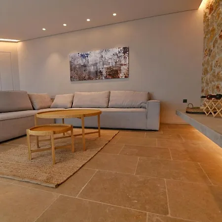 Villa Blooms Of Bay - Luxury With Private Heated Pool Szívota
