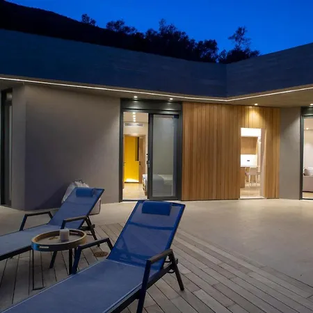 Blooms Of Bay - Luxury With Private Heated Pool