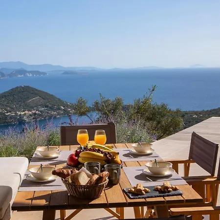 Villa Blooms Of Bay - Luxury With Private Heated Pool Szívota