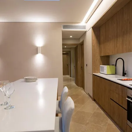 Villa Blooms Of Bay - Luxury With Private Heated Pool Szívota
